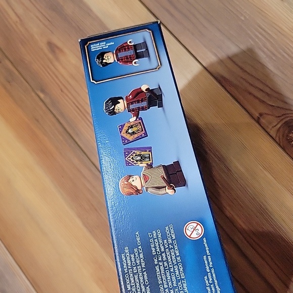 New Lego 40452 Hogwarts Gyriffindor Dorms exclusive release Ron Weasley mini fig - Picture 3 of 4